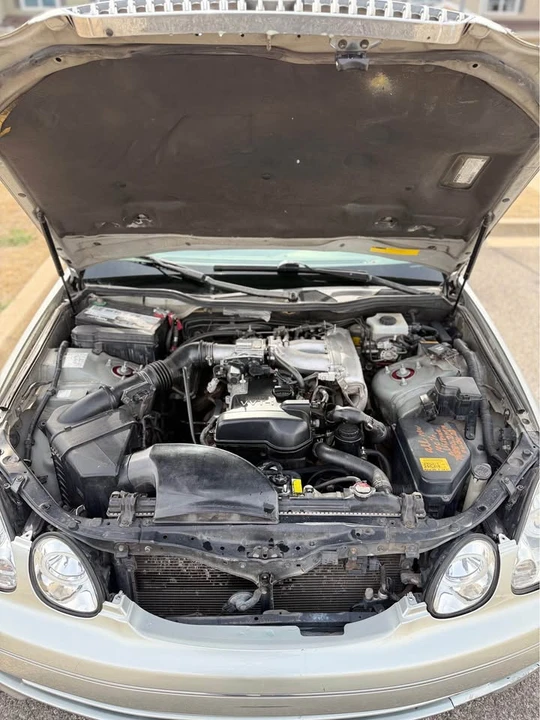 2000 Lexus GS 2nd Gen - Image 9 of 12