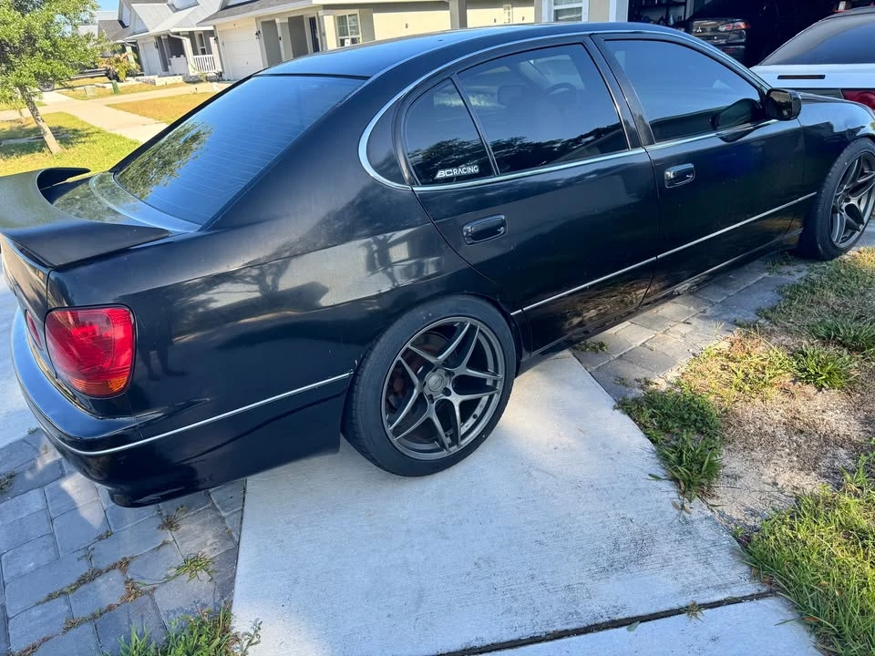 2000 Lexus GS 2nd Gen - Image 2 of 11
