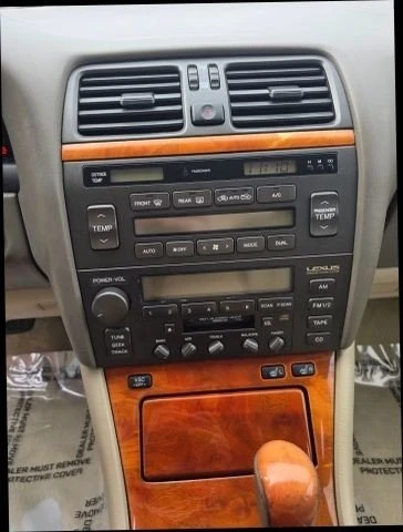 2000 Lexus LS 2nd Gen - Image 11 of 20