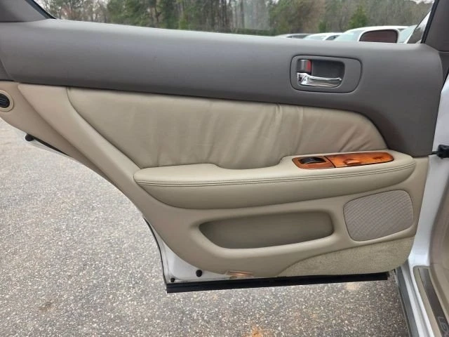 2000 Lexus LS 2nd Gen - Image 12 of 20