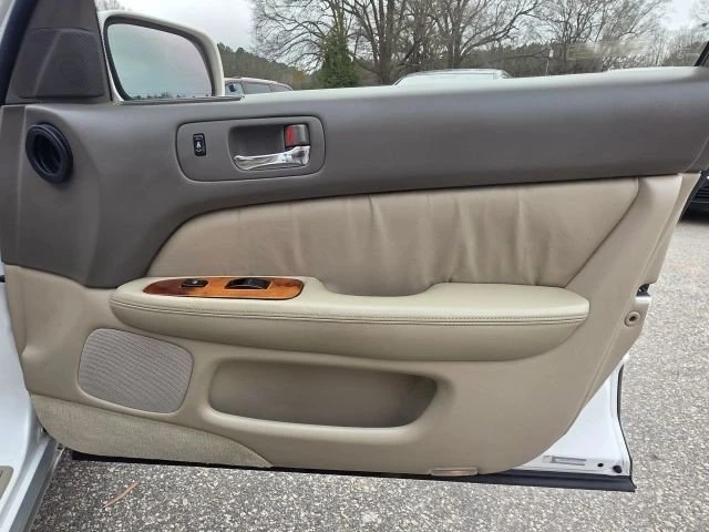 2000 Lexus LS 2nd Gen - Image 19 of 20