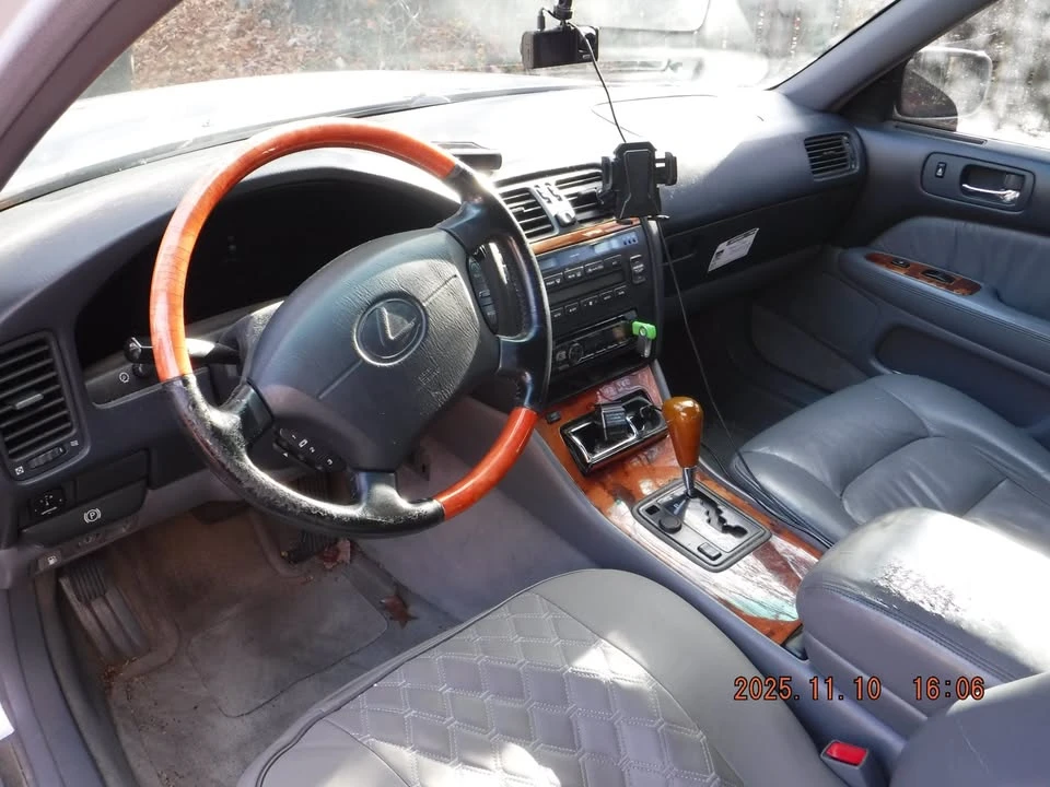2000 Lexus LS 2nd Gen - Image 3 of 6