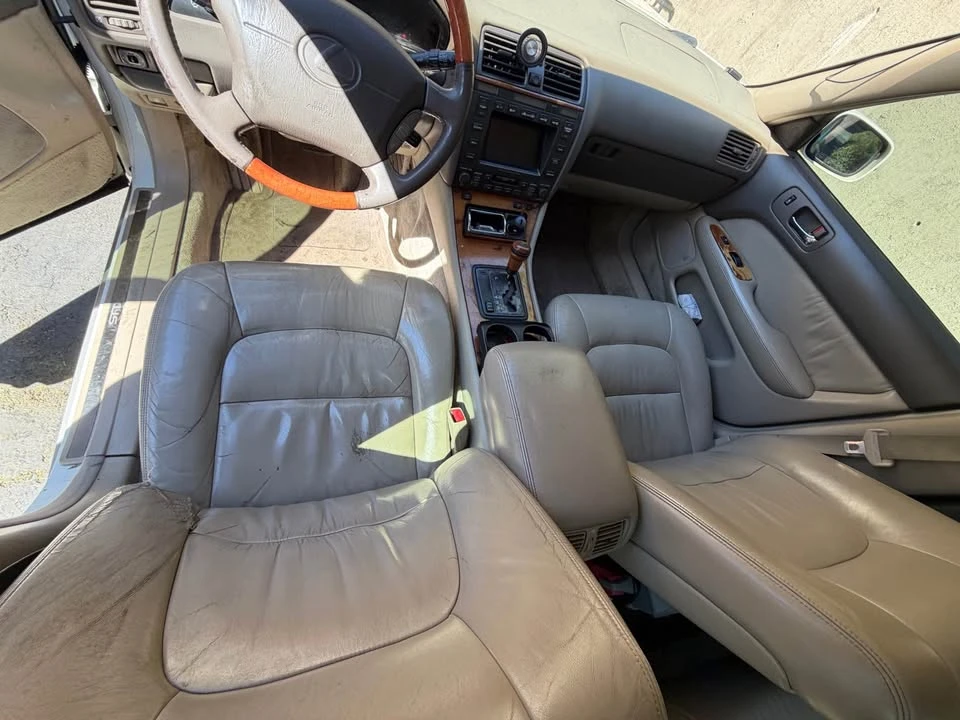 2000 Lexus LS 2nd Gen - Image 5 of 6
