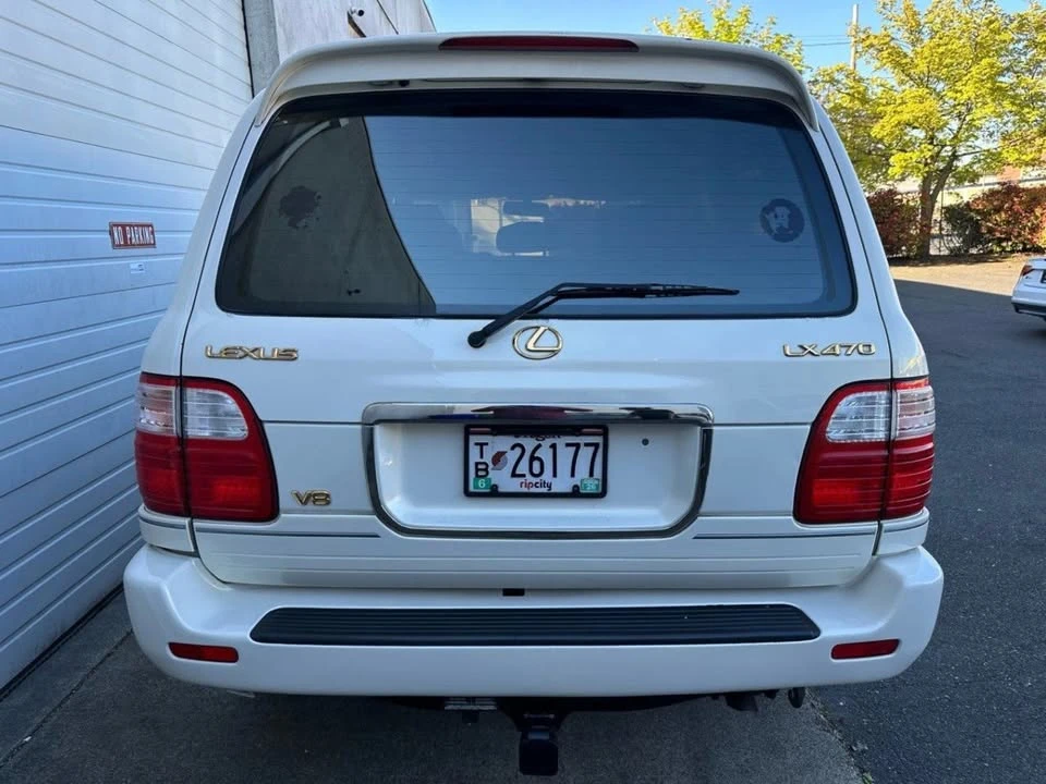 2000 Lexus LX 1st Gen - Image 5 of 19