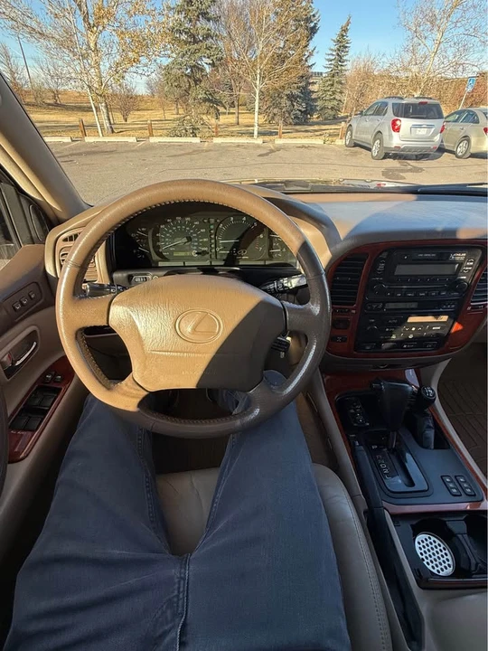 2000 Lexus LX 2nd Gen - Image 13 of 19