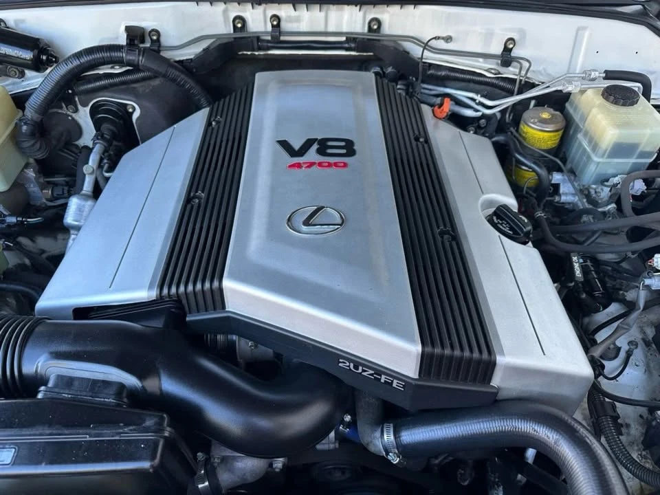 2000 Lexus LX 1st Gen - Image 18 of 19