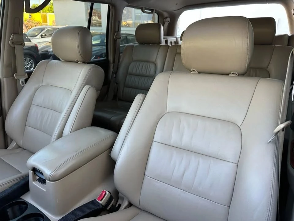 2000 Lexus LX 1st Gen - Image 9 of 19
