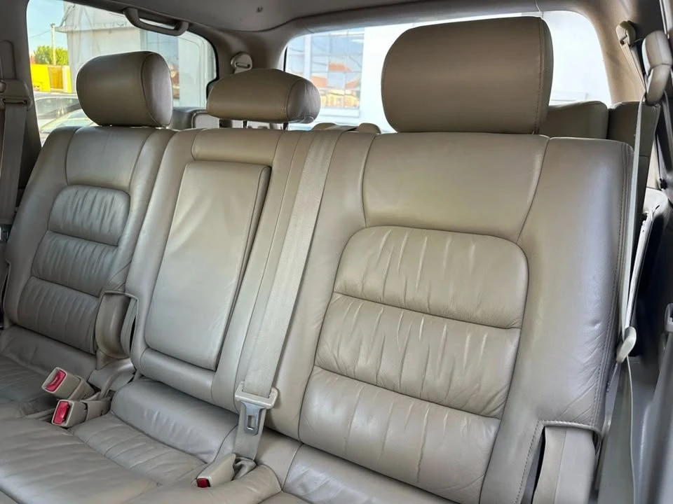 2000 Lexus LX 1st Gen - Image 10 of 19