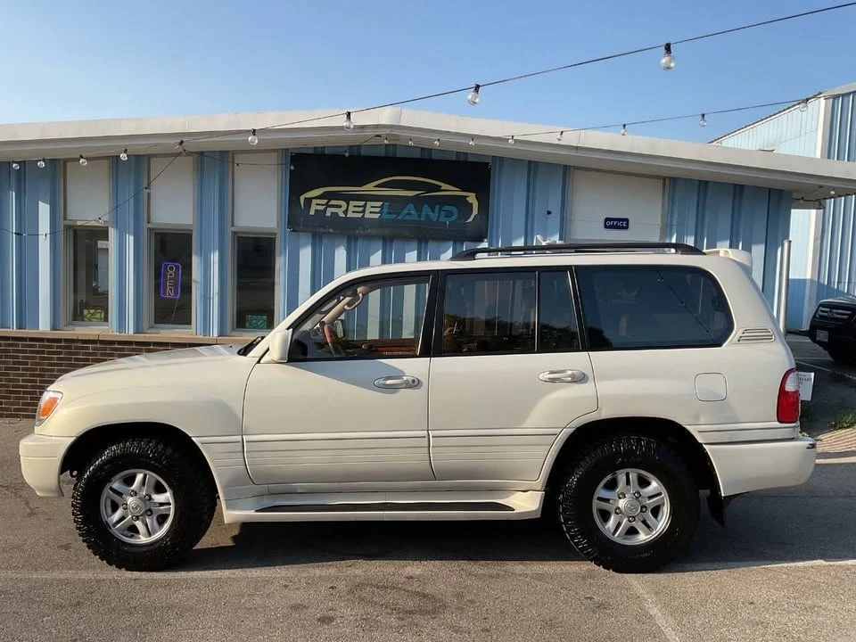 2000 Lexus LX 2nd Gen - Image 5 of 20