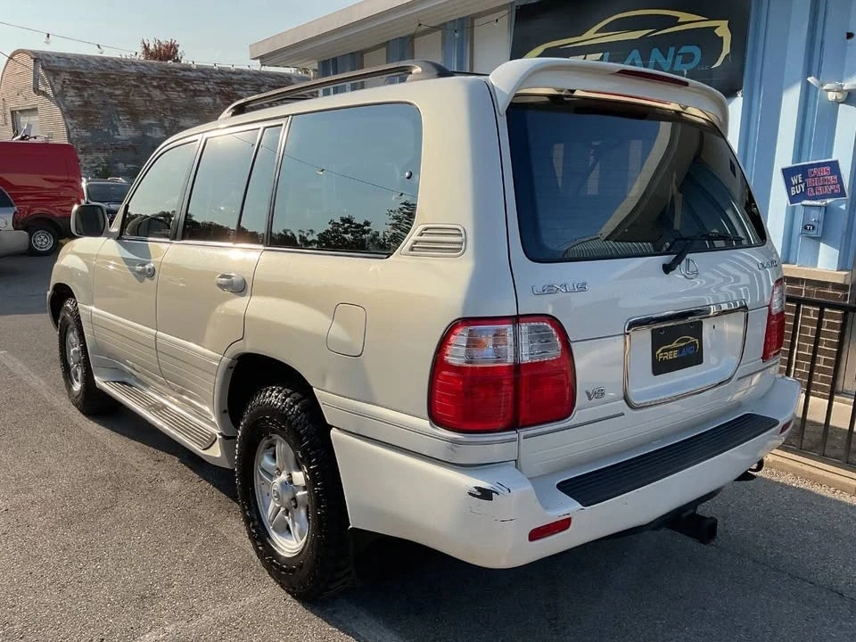 2000 Lexus LX 2nd Gen - Image 3 of 19