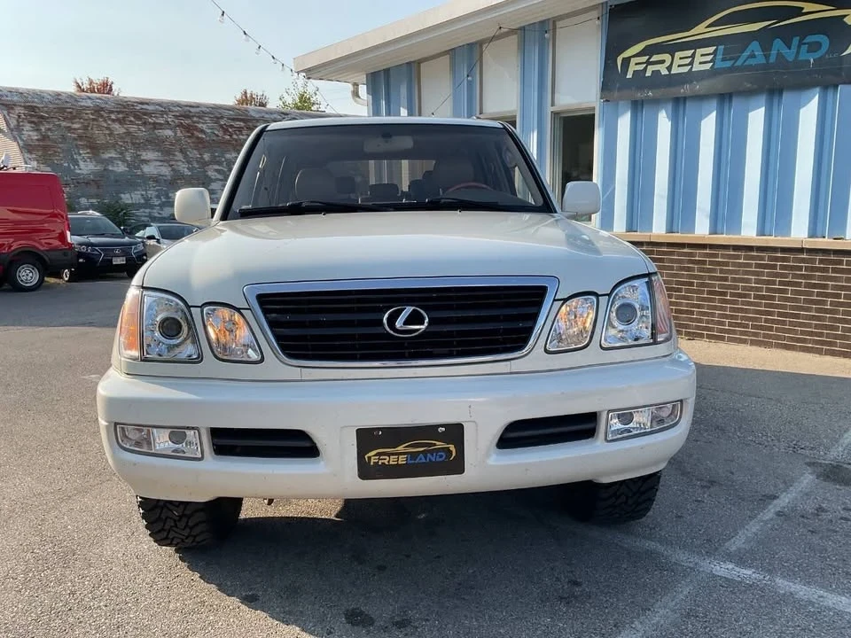 2000 Lexus LX 2nd Gen - Image 14 of 20