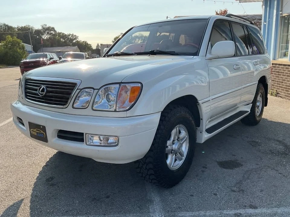 2000 Lexus LX 2nd Gen - Image 12 of 19