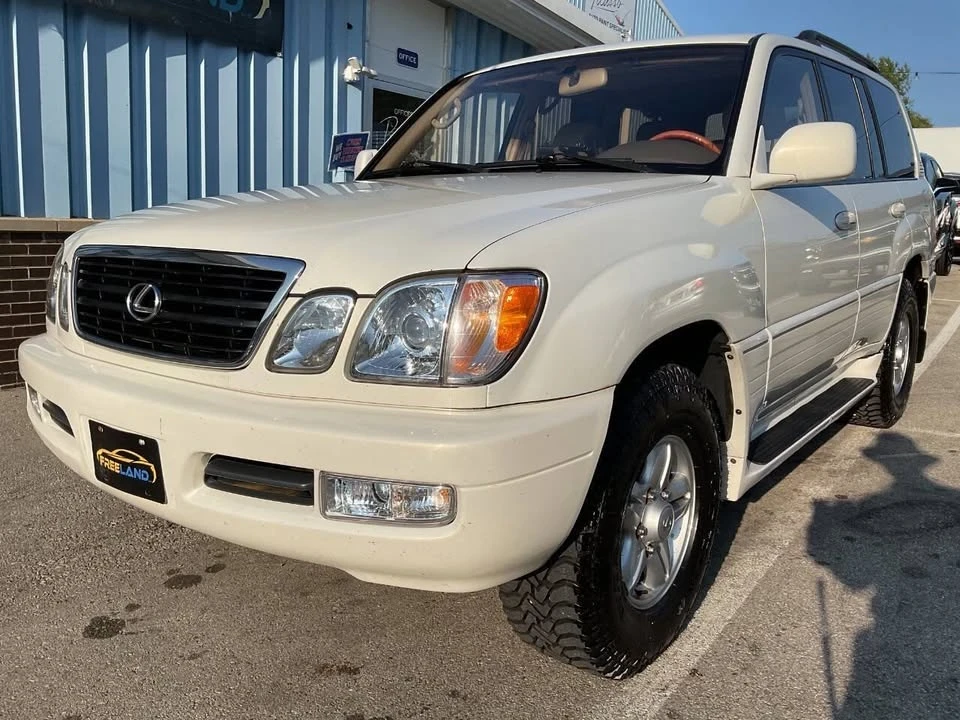 2000 Lexus LX 2nd Gen - Image 3 of 20