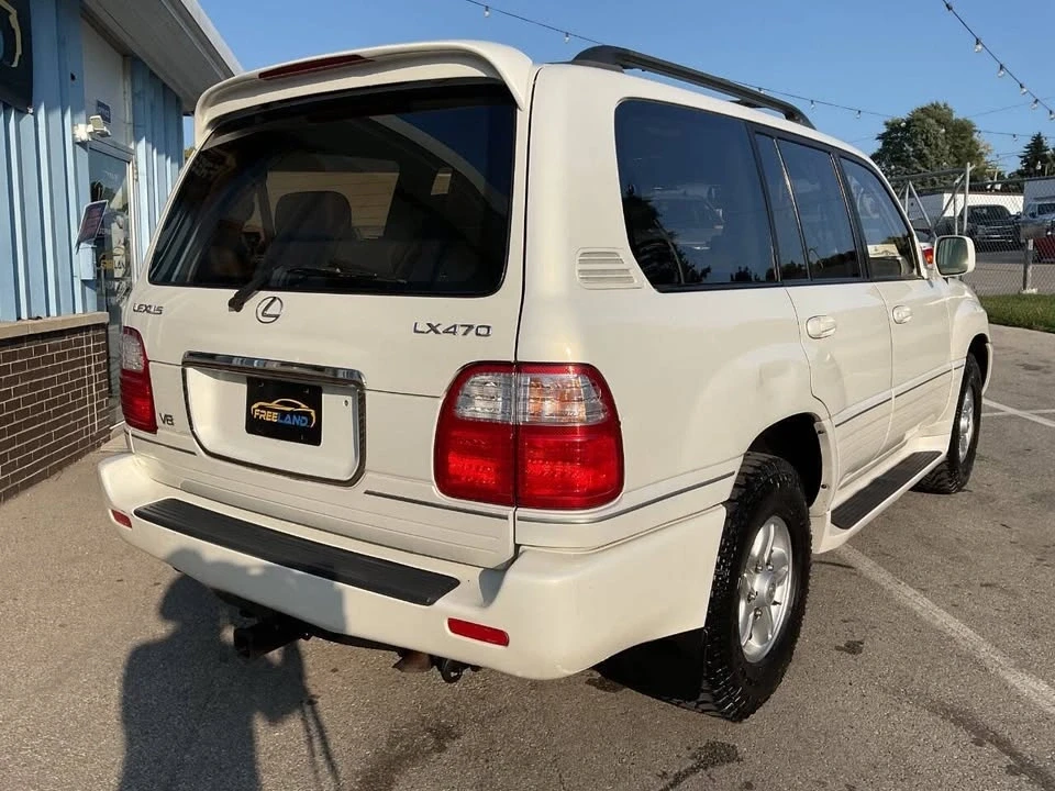 2000 Lexus LX 2nd Gen - Image 10 of 19