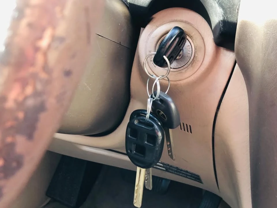 2000 Lexus LX 2nd Gen - Image 18 of 20