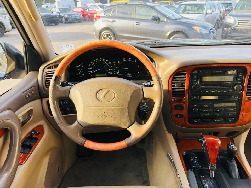2000 Lexus LX 2nd Gen - Image 12 of 20