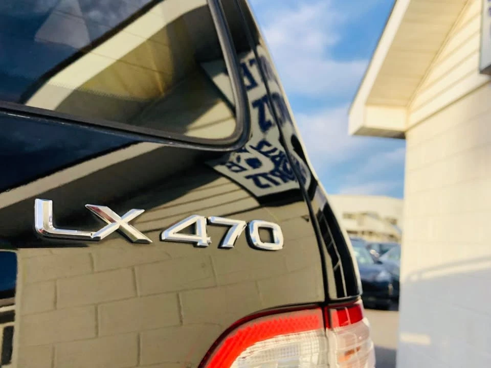 2000 Lexus LX 2nd Gen - Image 9 of 20