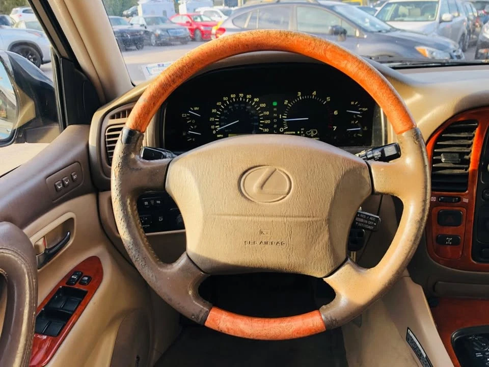 2000 Lexus LX 2nd Gen - Image 16 of 20