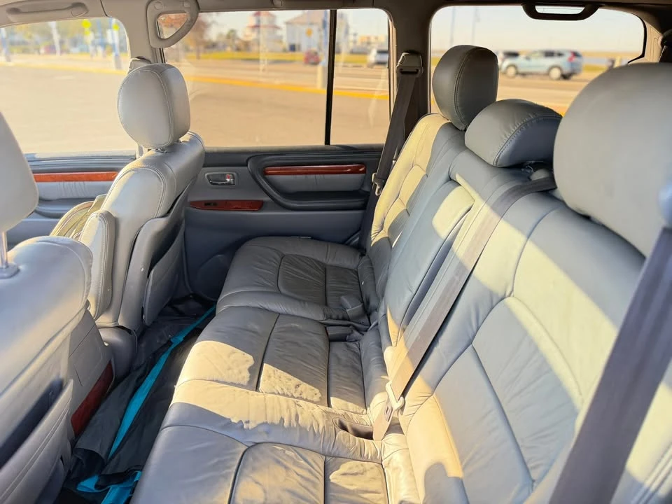 2000 Lexus LX 2nd Gen - Image 11 of 20