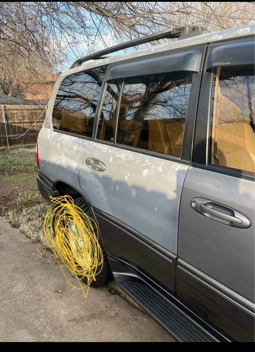 2000 Lexus LX 2nd Gen - Image 5 of 9