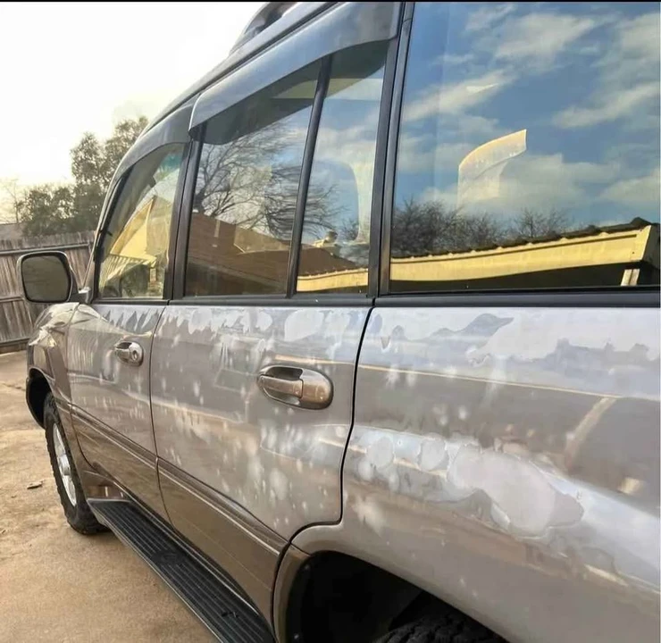2000 Lexus LX 2nd Gen - Image 2 of 9