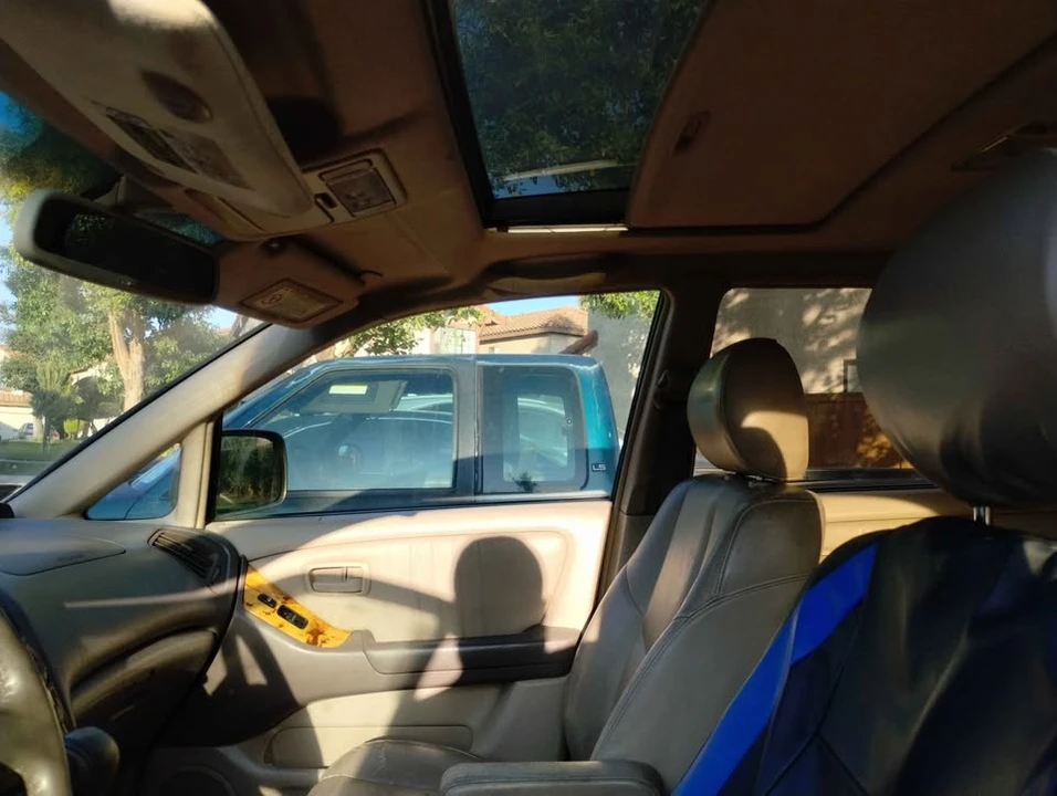 2000 Lexus RX 1st Gen - Image 4 of 5
