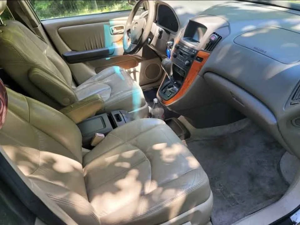 2000 Lexus RX 1st Gen - Image 8 of 13