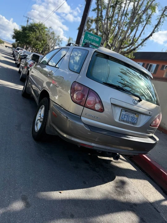 2000 Lexus RX 1st Gen - Image 3 of 6