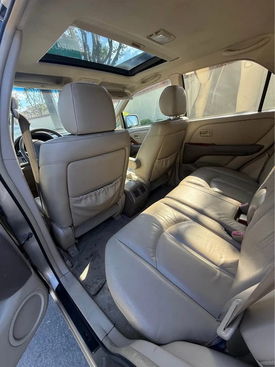 2000 Lexus RX 1st Gen - Image 6 of 6