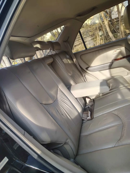 2000 Lexus RX 1st Gen - Image 5 of 10