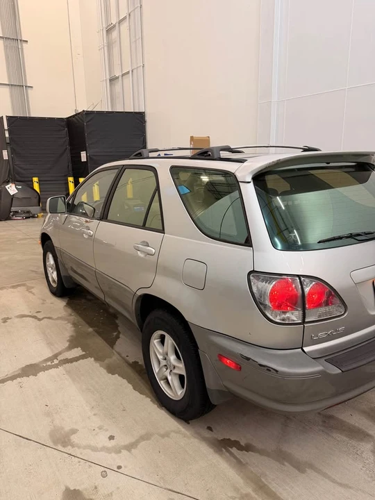 2000 Lexus RX 1st Gen - Image 4 of 20