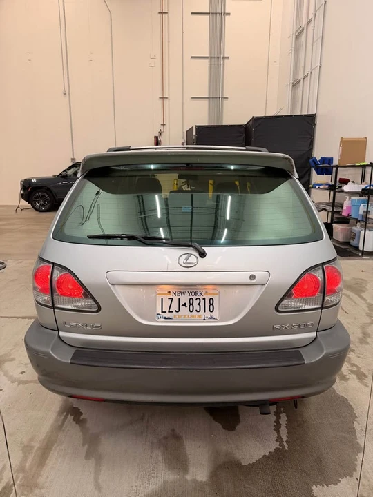 2000 Lexus RX 1st Gen - Image 2 of 20