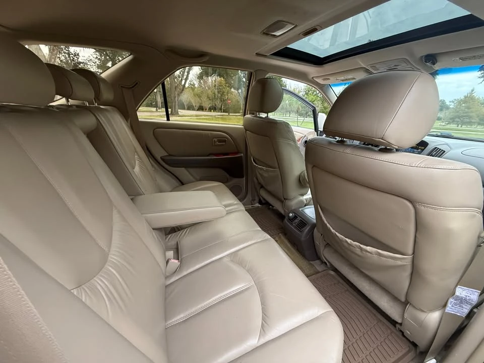 2000 Lexus RX 1st Gen - Image 4 of 6
