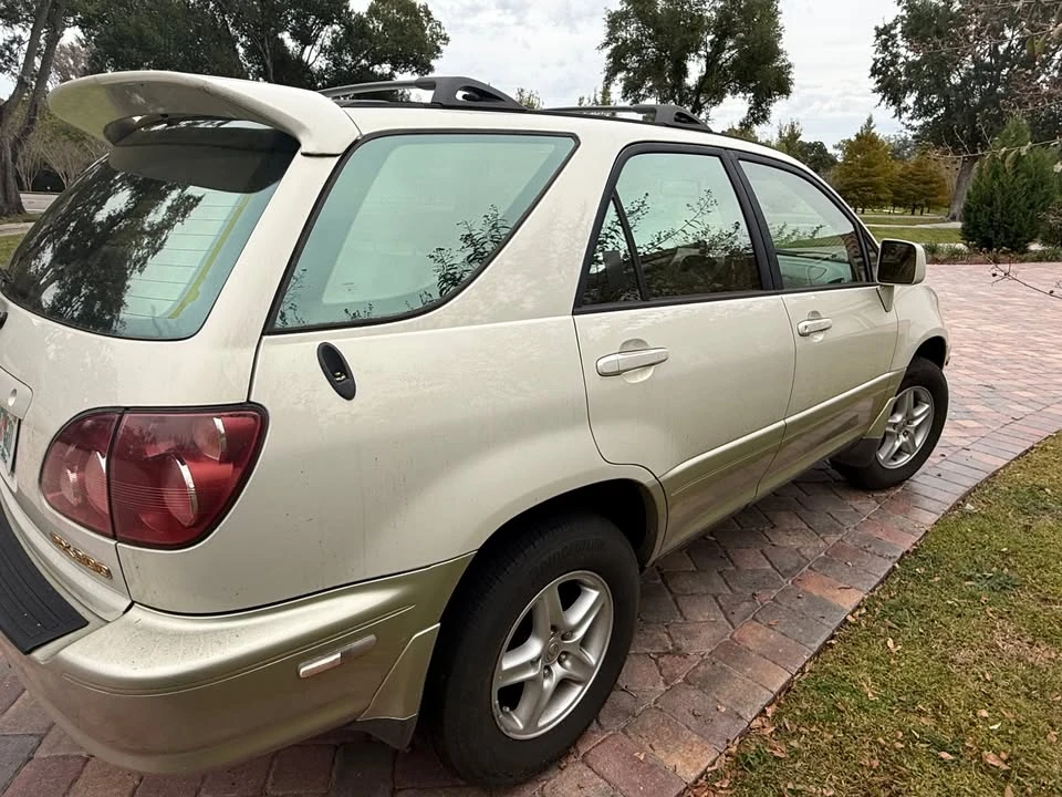 2000 Lexus RX 1st Gen - Image 6 of 6