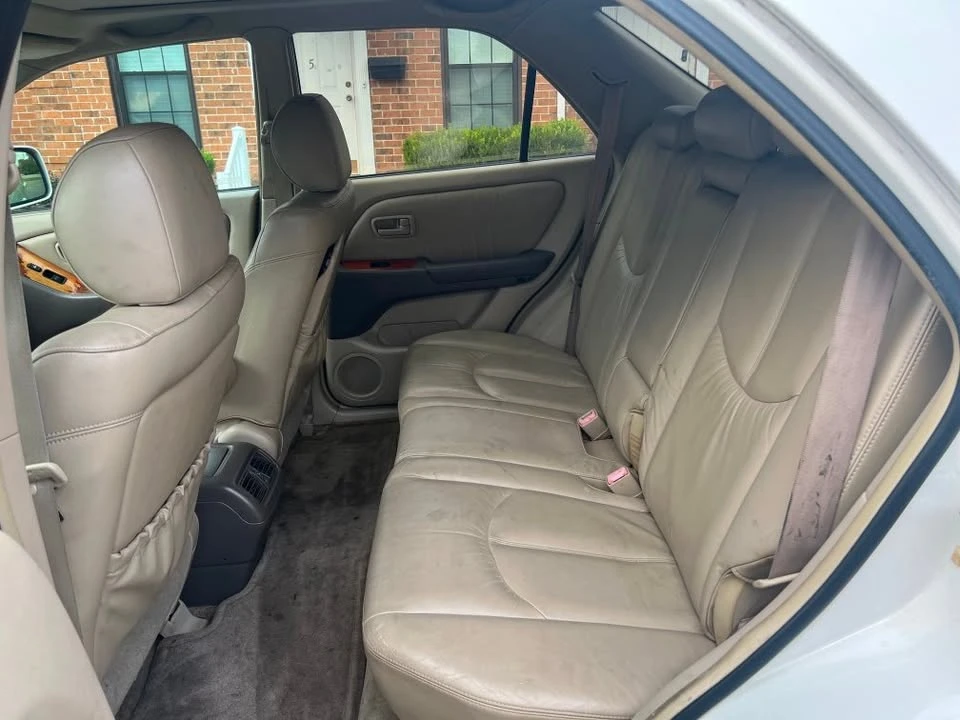 2000 Lexus RX 1st Gen - Image 4 of 9