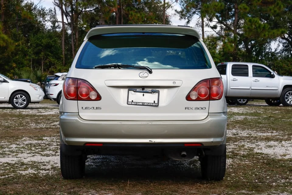 2000 Lexus RX 1st Gen - Image 7 of 11
