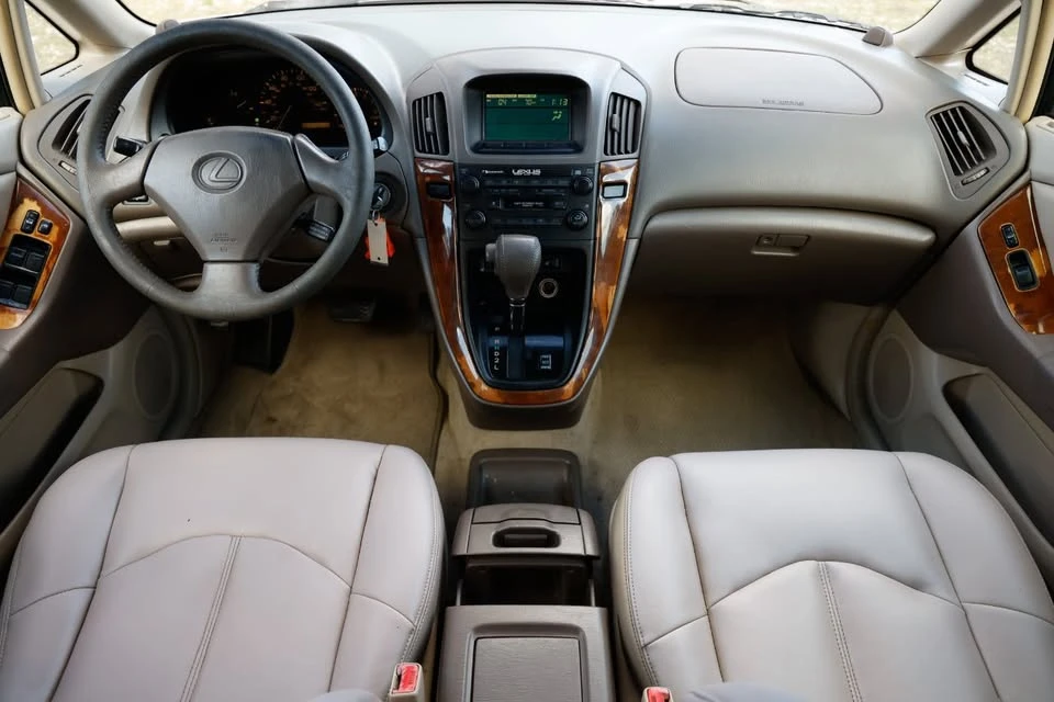 2000 Lexus RX 1st Gen - Image 4 of 11