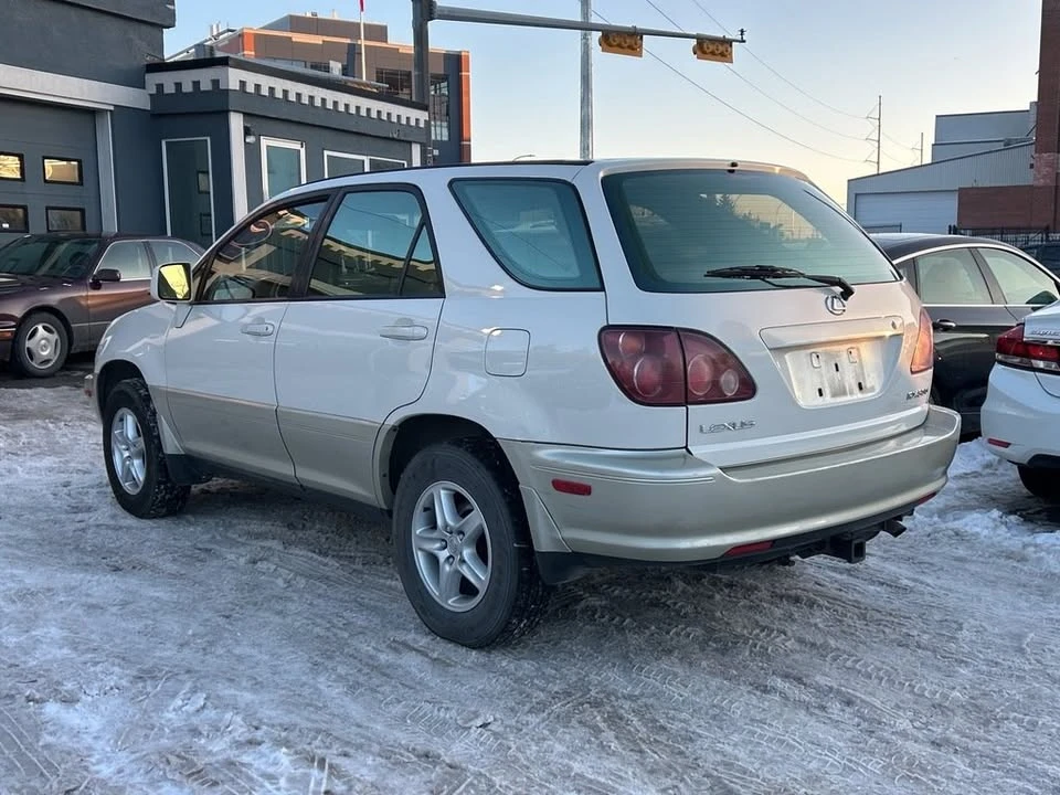 2000 Lexus RX 1st Gen - Image 3 of 17