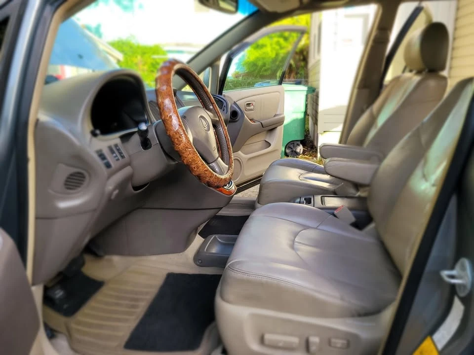 2000 Lexus RX 1st Gen - Image 10 of 19