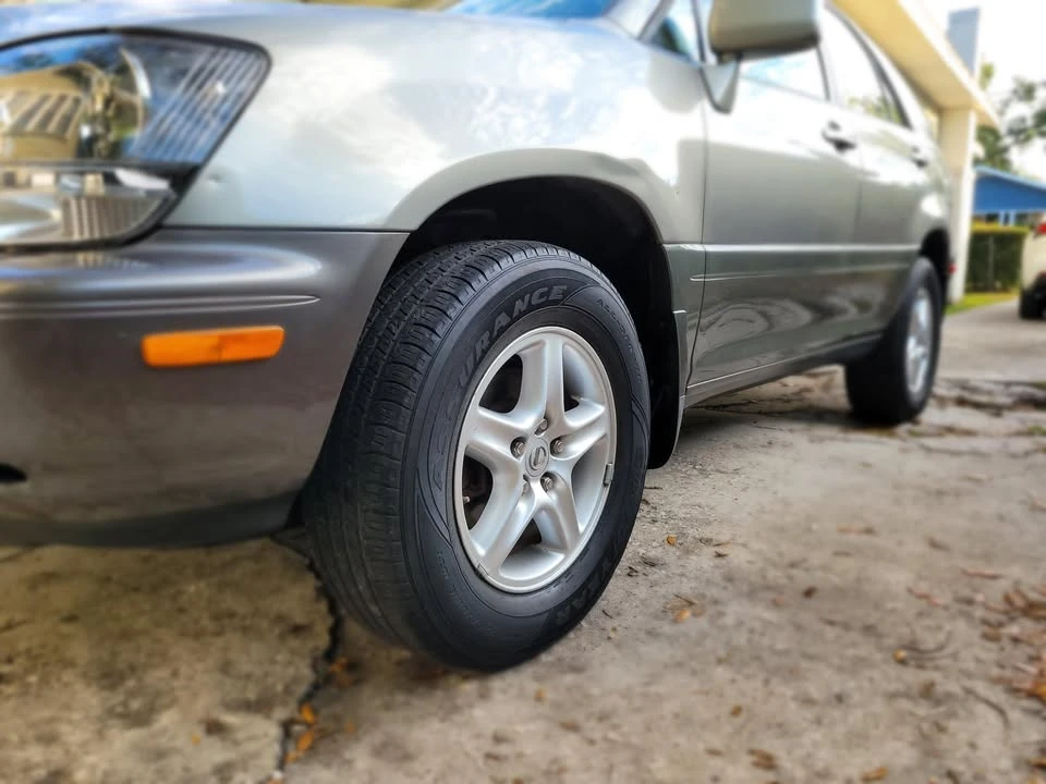 2000 Lexus RX 1st Gen - Image 8 of 19