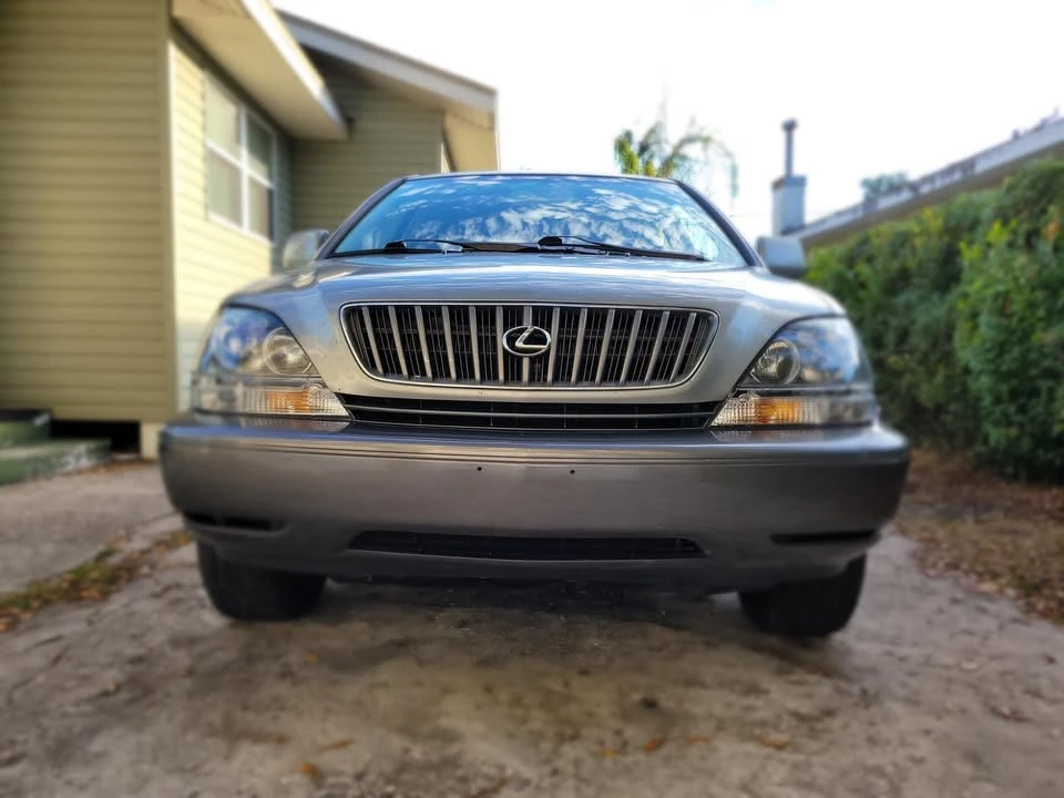 2000 Lexus RX 1st Gen - Image 2 of 19
