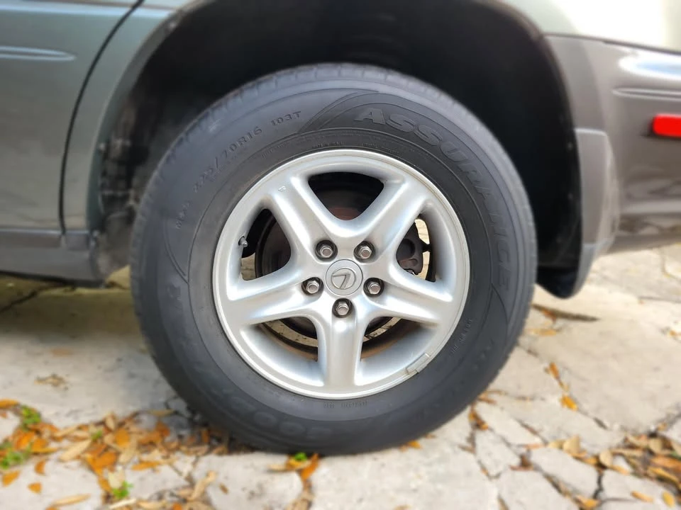 2000 Lexus RX 1st Gen - Image 14 of 19