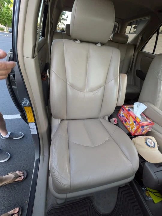2000 Lexus RX 1st Gen - Image 12 of 15