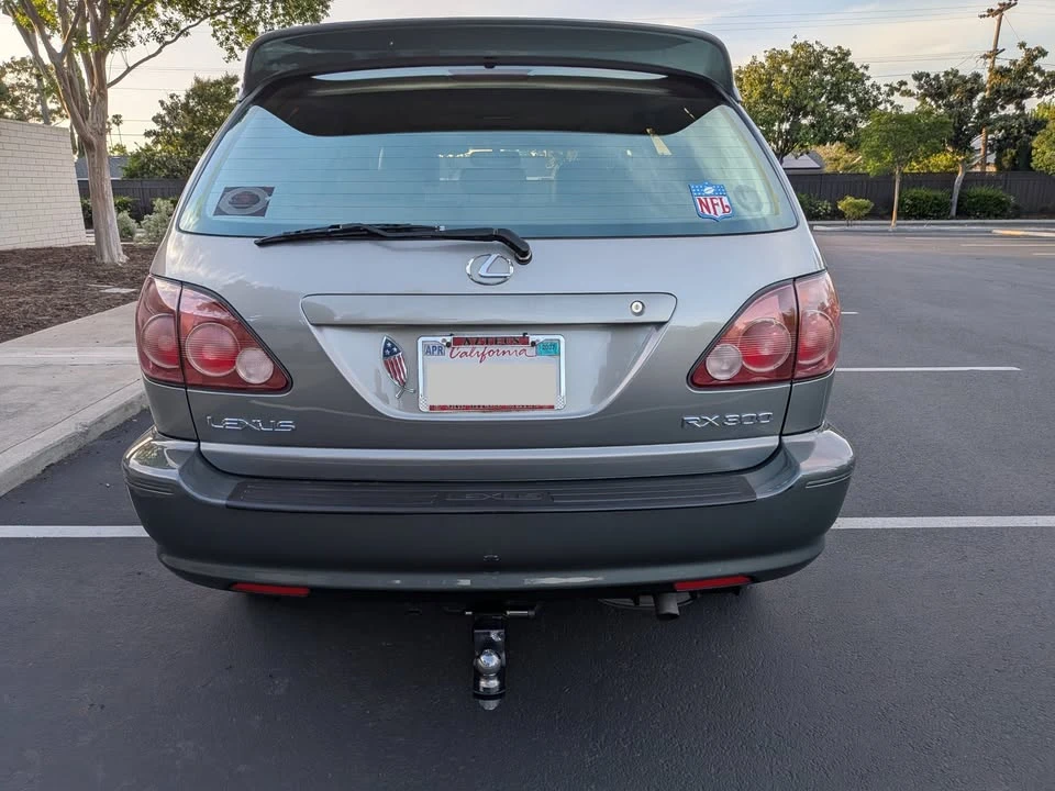 2000 Lexus RX 1st Gen - Image 4 of 15