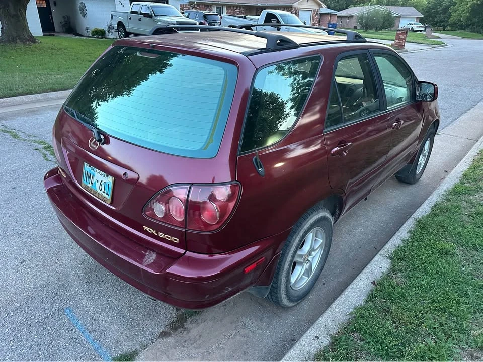 2000 Lexus RX 1st Gen - Image 4 of 9