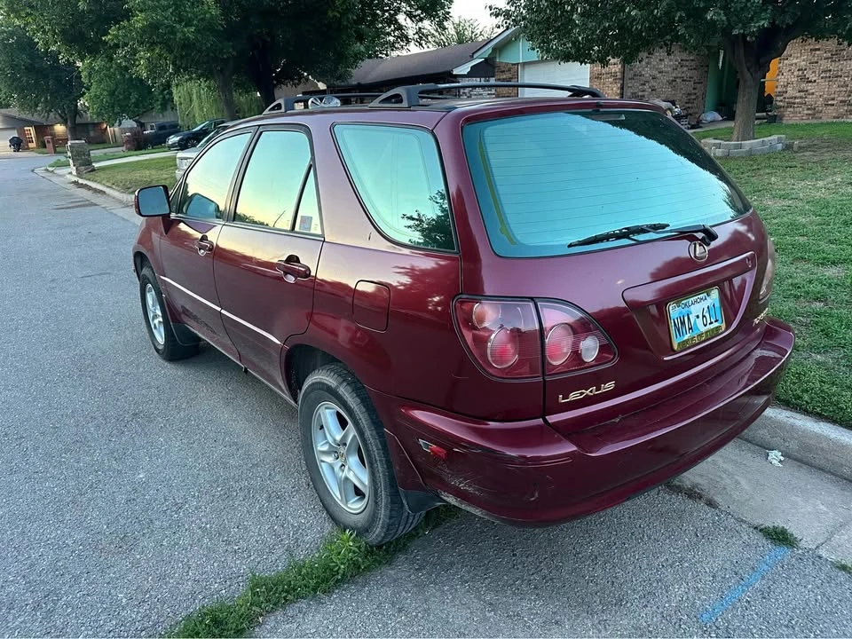 2000 Lexus RX 1st Gen - Image 3 of 9