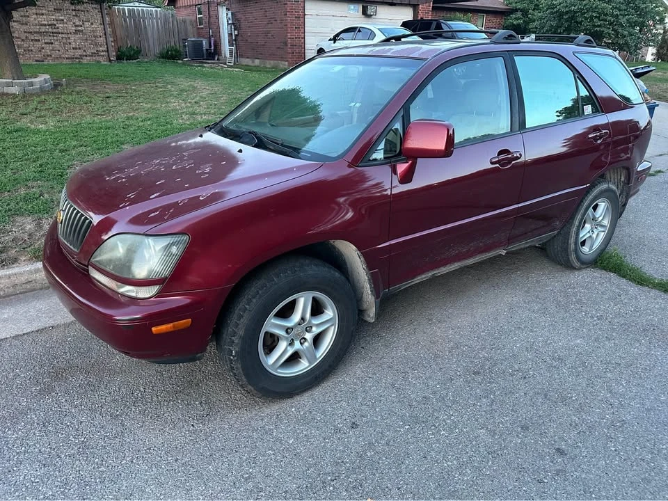 2000 Lexus RX 1st Gen - Image 2 of 9