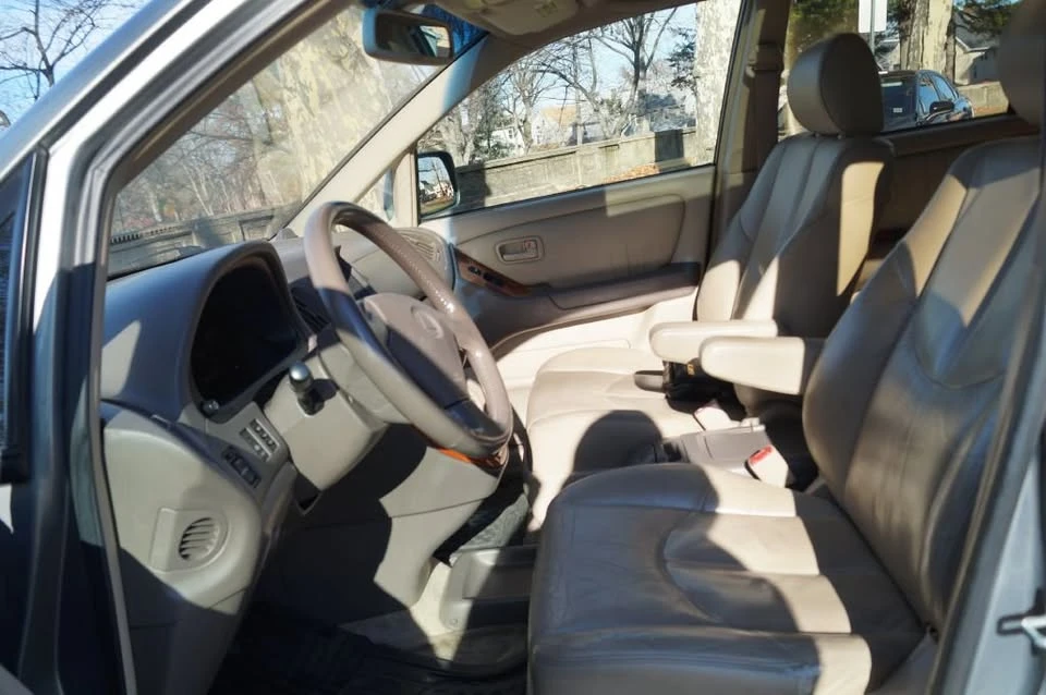2000 Lexus RX 1st Gen - Image 17 of 20
