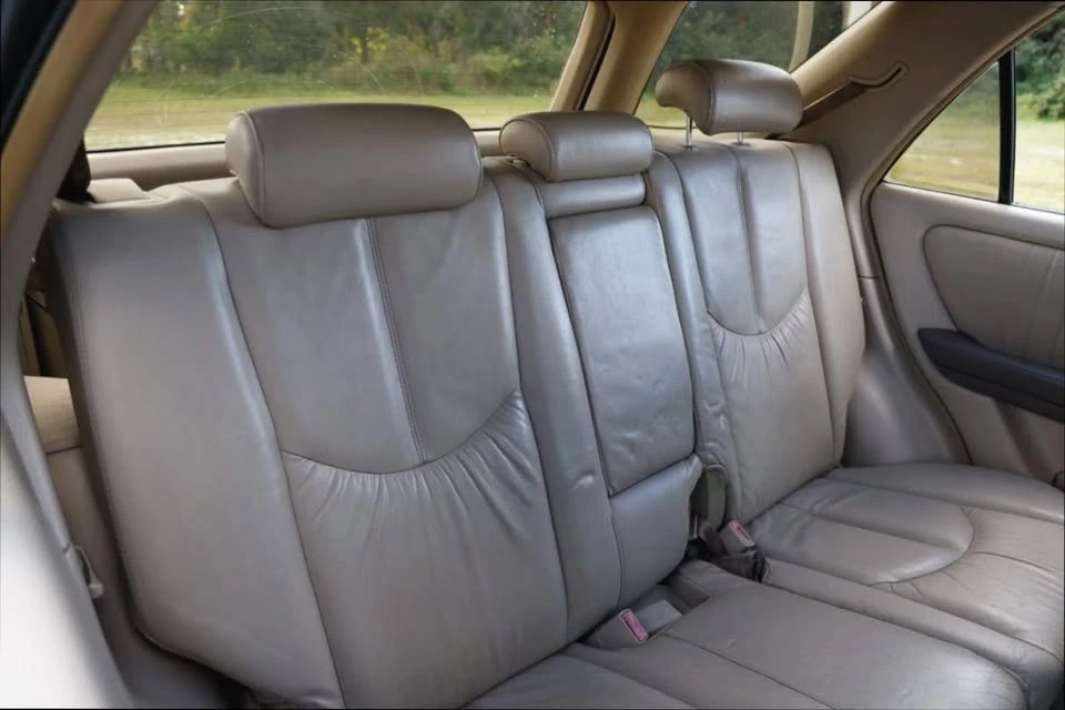 2000 Lexus RX 1st Gen - Image 12 of 16