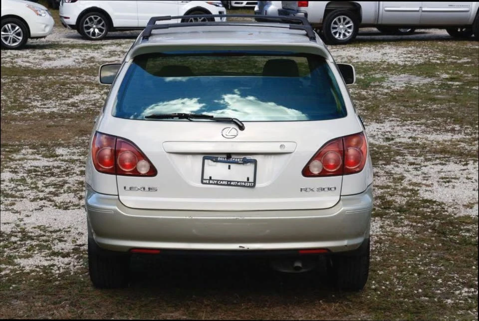 2000 Lexus RX 1st Gen - Image 7 of 16
